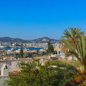 https://apartamentos-xereca-dalt-vila-ii.balearic-islands.net
